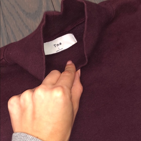 Coziest Aritzia Turtleneck with pockets! - Picture 4 of 4